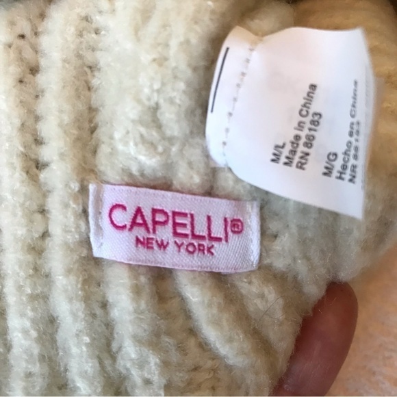 CAPELLI knitted winter hat toque with extra large pom pom. Women’s size M/L. - Picture 2 of 5